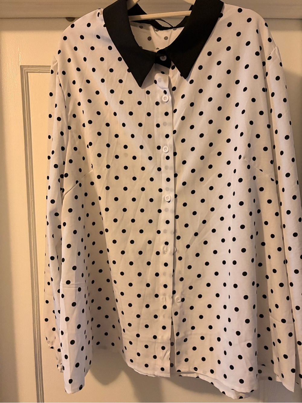 SHEIN White Polka Dot Button-Up Blouse with Black Collar